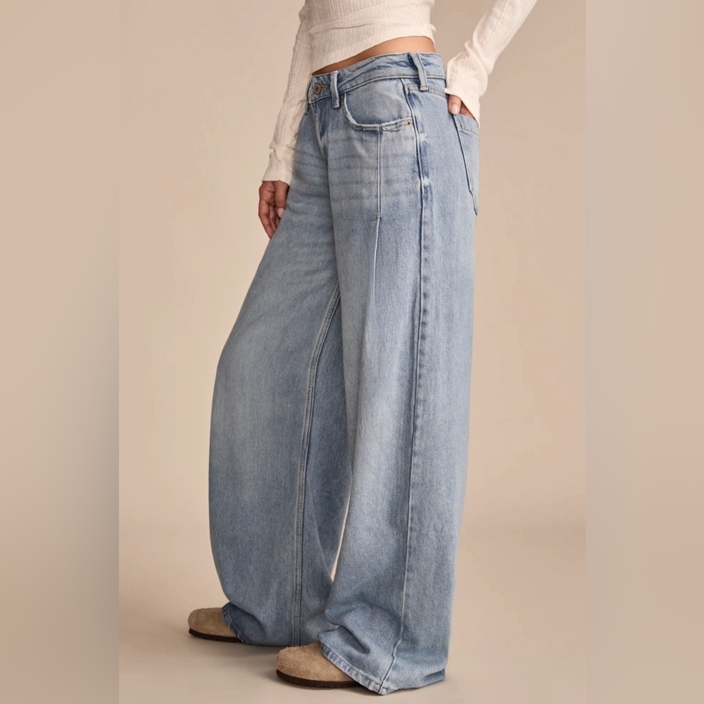 Lucky Brand Light Blue Flare & Wide Leg Jeans